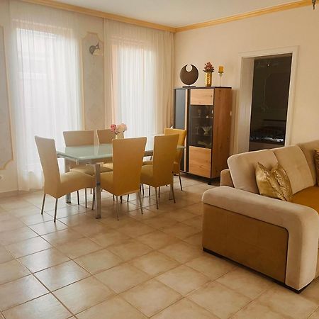 Aqua Erzsi Mama Apartman Hajduszoboszlo Bagian luar foto