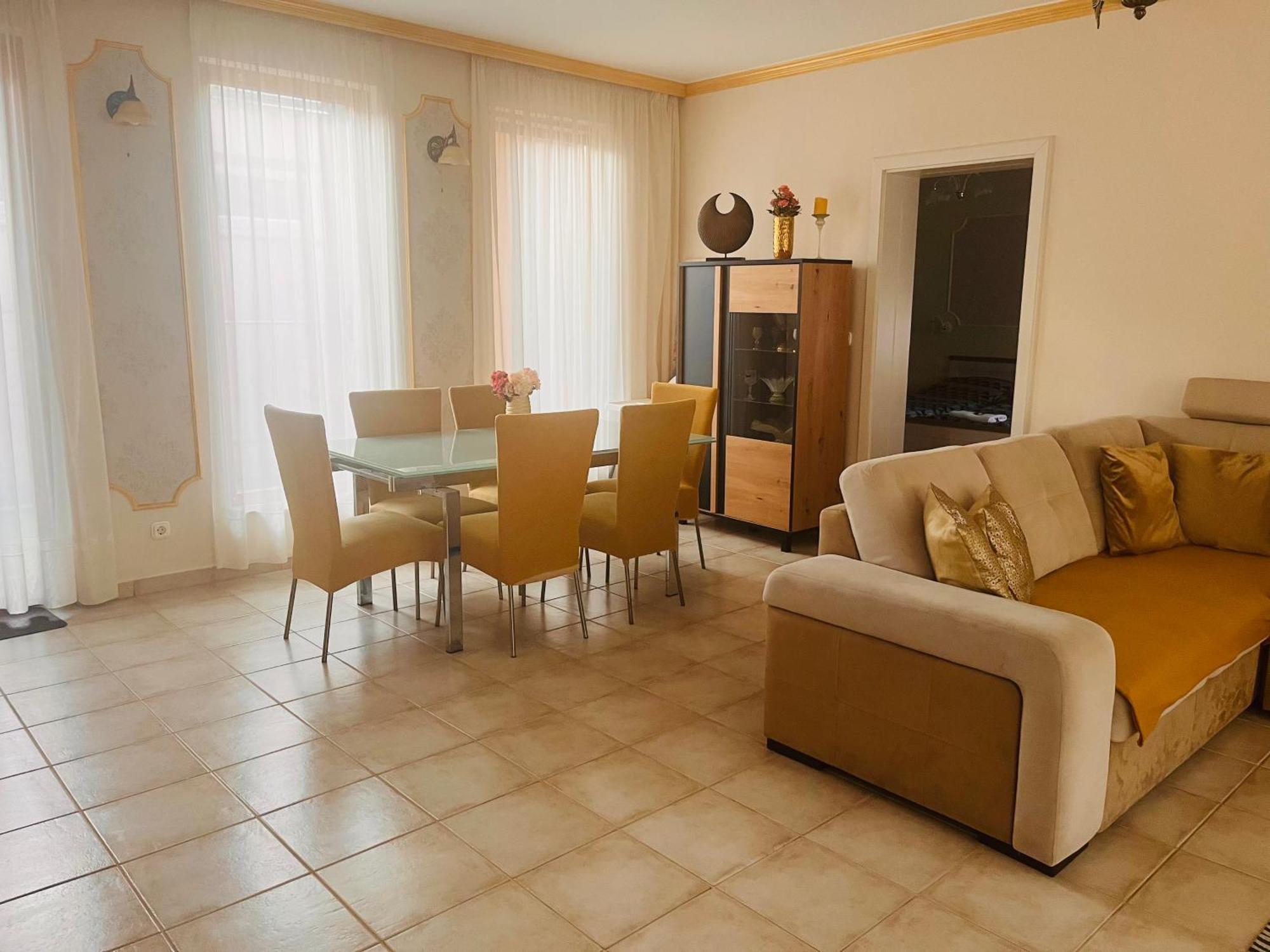 Aqua Erzsi Mama Apartman Hajduszoboszlo Bagian luar foto