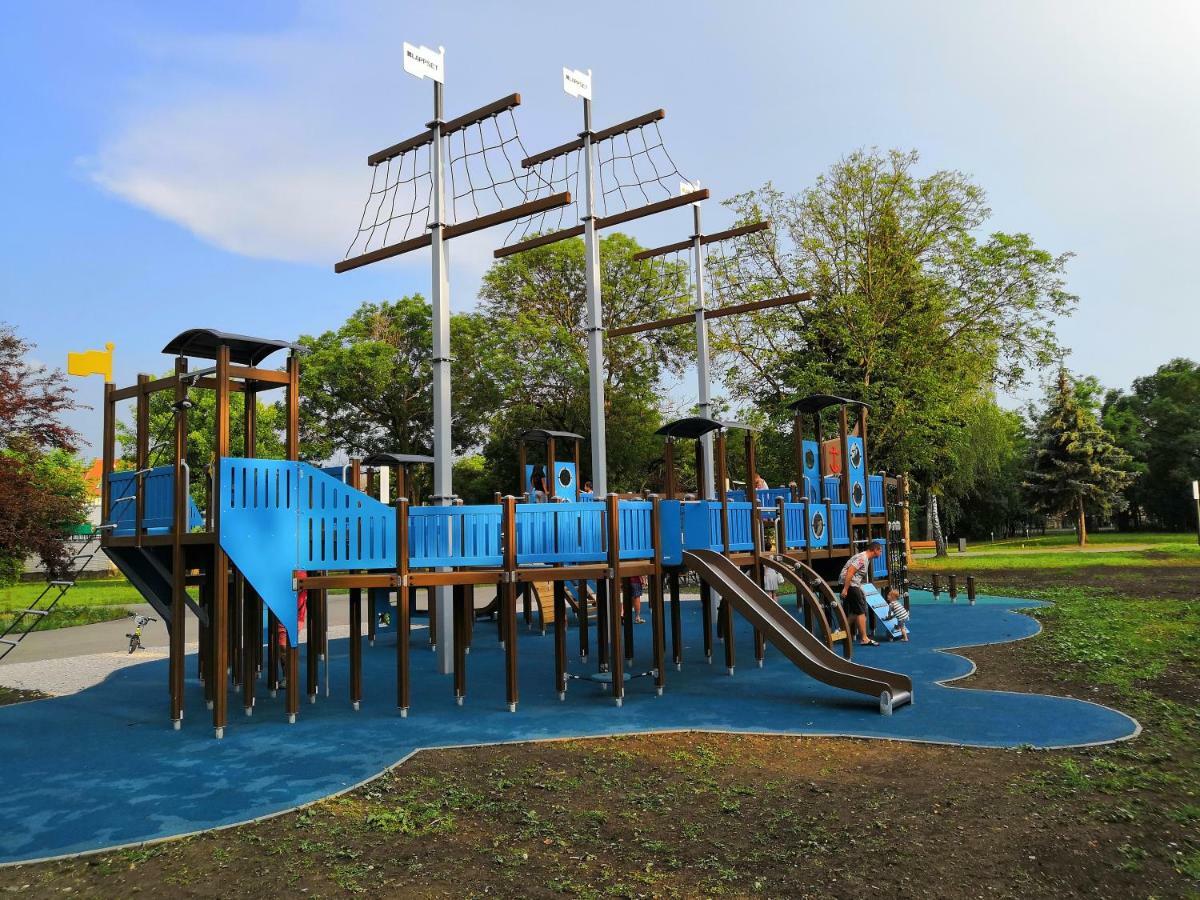 Aqua Erzsi Mama Apartman Hajduszoboszlo Bagian luar foto