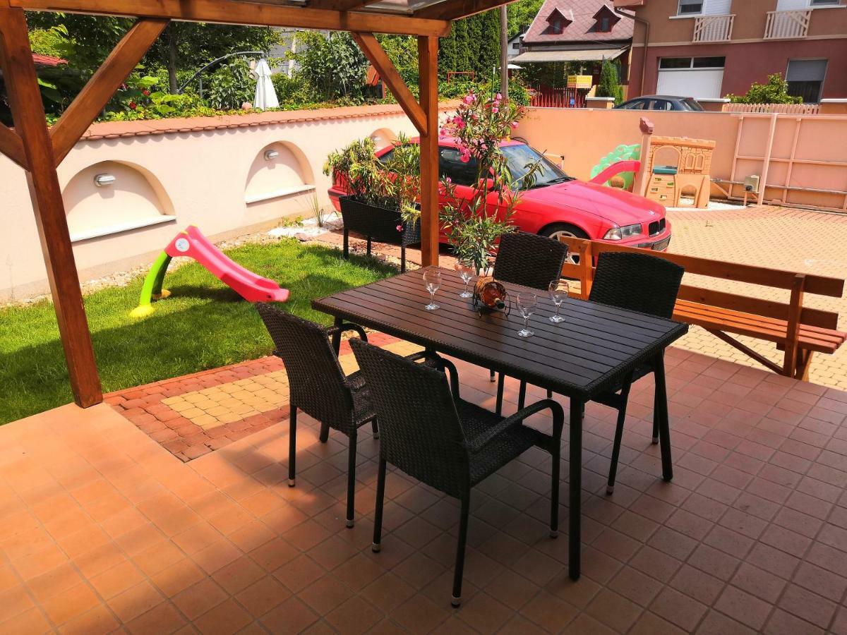 Aqua Erzsi Mama Apartman Hajduszoboszlo Bagian luar foto