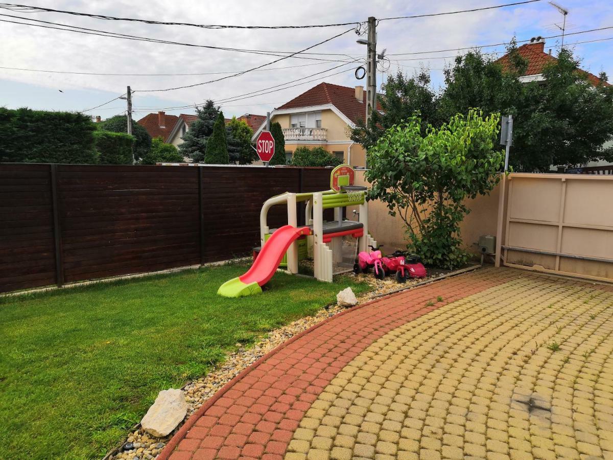 Aqua Erzsi Mama Apartman Hajduszoboszlo Bagian luar foto